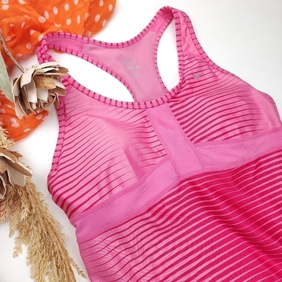 Nike Pink Striped Racer Back Athletic Top Sz M - Picture 2 of 9